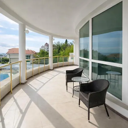 בית הארחה Amber וארנה