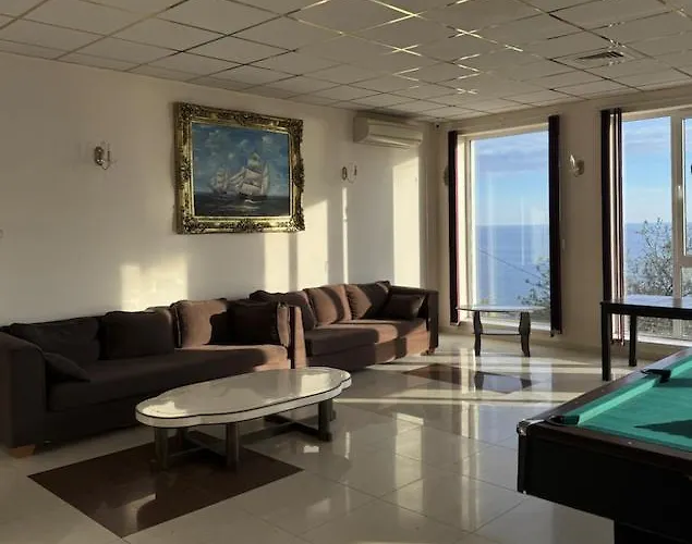 בית הארחה Amber וארנה