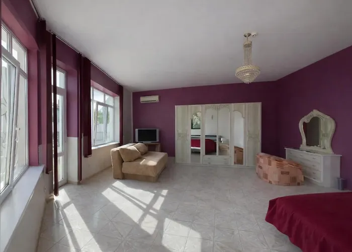 בית הארחה Amber וארנה