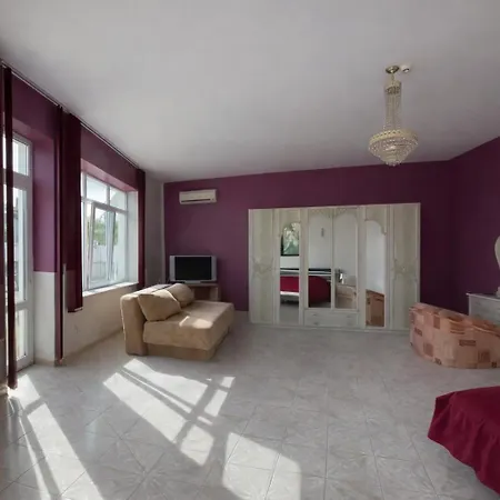 Къща за гости Amber Варна